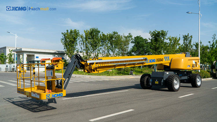 XCMG XGS40 40m Straight arm mobile elevating telescopic boom lift with 4 wheel price