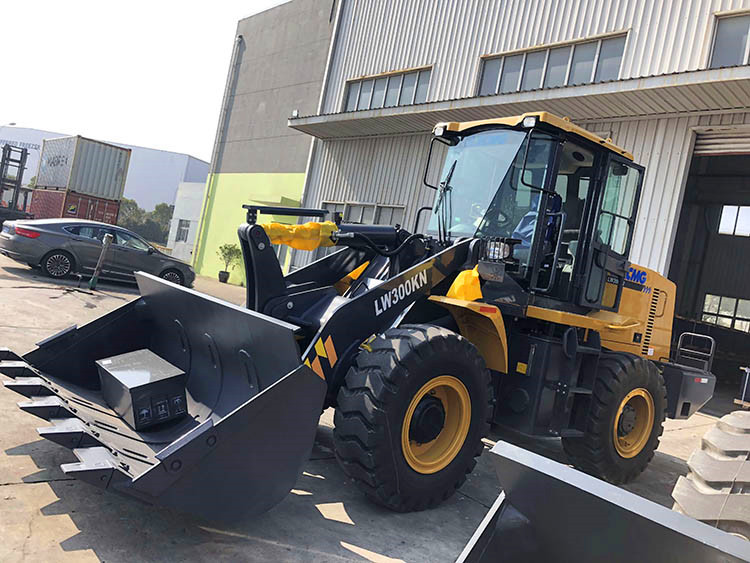 XCMG official manufacturer 3 ton front wheel loader LW300KN China small wheel loaders for sale