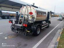 XCMG Official asphalt sprayer XLS305A road maintenance price