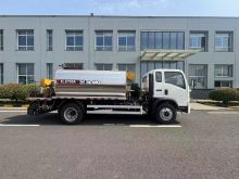 XCMG Official Asphalt sprayer XLS705A road maintenance price