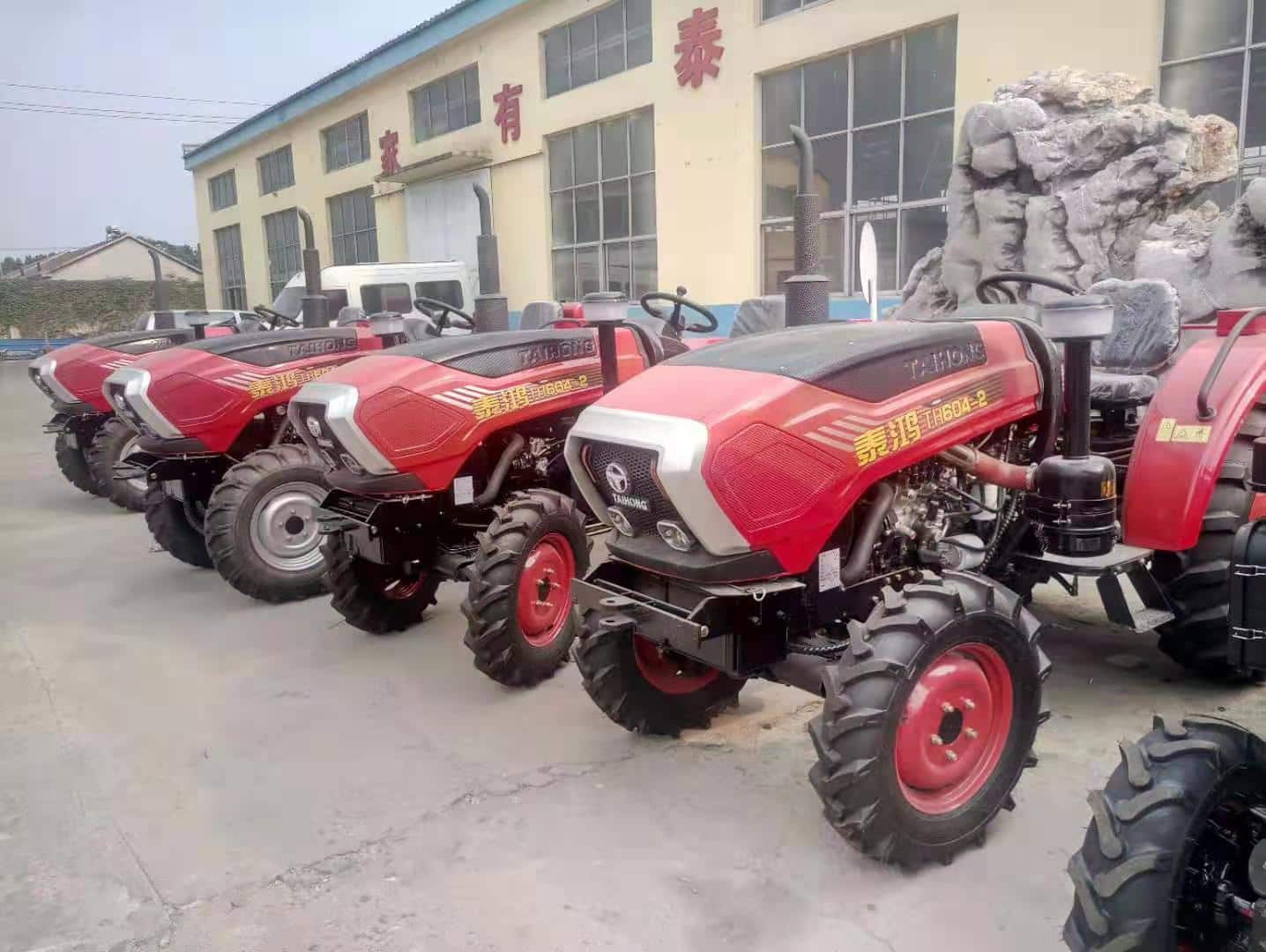 China Factory Supply 45HP 4WD Mini Garden Orchard Agricultural Farm Tractor