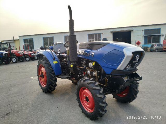 China Factory Supply 60HP 4WD Farm Machine Agricultural Tractors