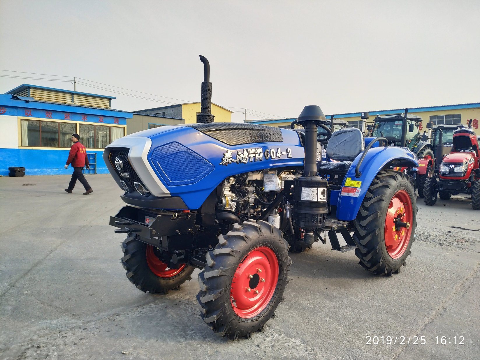 China Factory Supply 60HP 4WD Farm Machine Agricultural Tractors