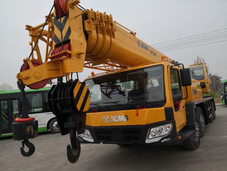 Used XCMG QY50K Truck Crane Used XCMG QY50K Truck Crane