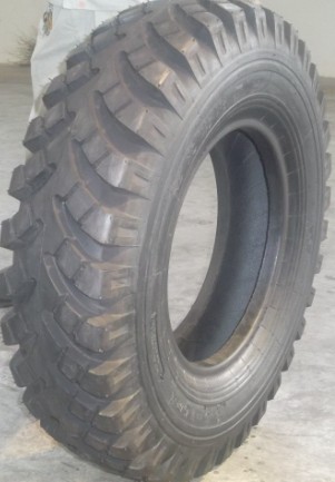 TRUCK TYRE R-3PATTERN