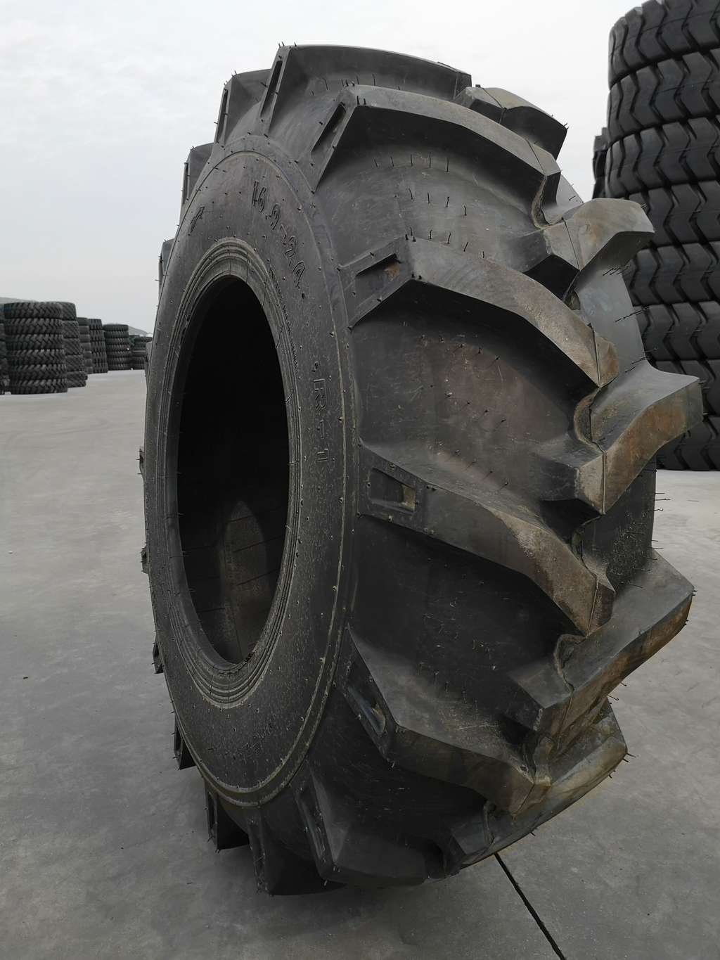 IRRIGATION TYRE QR-1 PATTERN