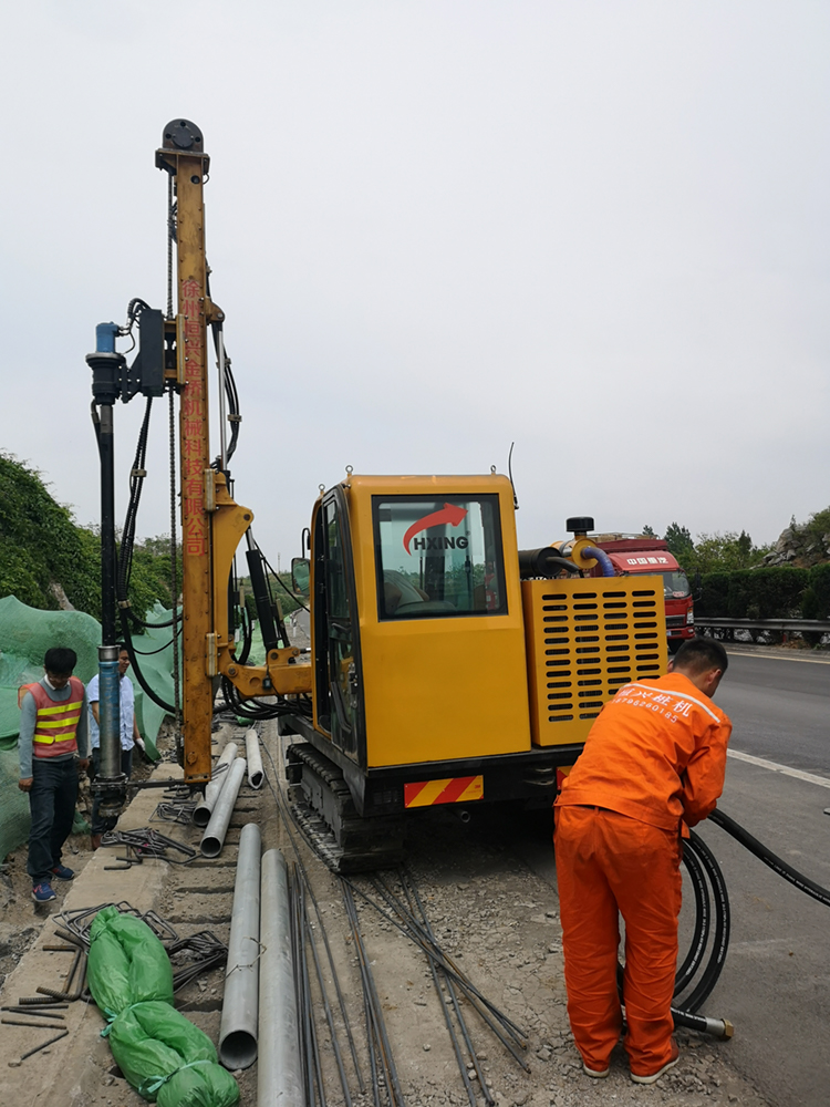 Hengxing HXR526D highway guardrail pile driver with 300mm drilling diameter price