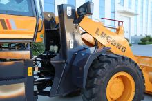 LUGONG LG938 Compact Wheel Loader Front Loader China loader big hub reduction wheel loader For Sale