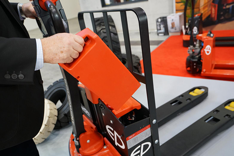 Pallet truck EP WPL201 shortest 2 ton with lithium battery for narrow aisles sale