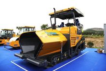 XCMG RP753 Paver Block Making Machine Rubber Track For Mini Asphalt Paver Price