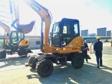 XCMG Official Used Hydraulic Wheel Excavator 6 Ton XE60WD Wheeled Excavator for Sale