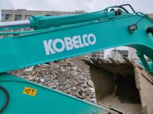 Kobelco SK260-8 earth moving equipment  used crawler excavator For sale