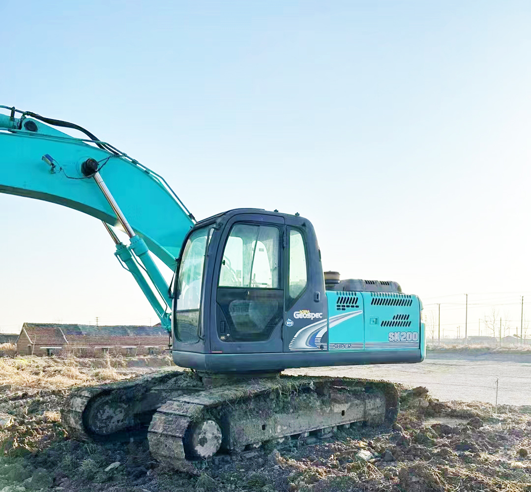 Kobelco SK2008 used excavator crawler excavator earth moving equipment For sale, MACHMALL