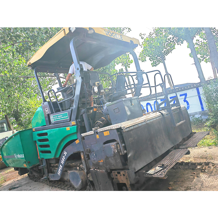 VOGELE used asphalt paver 1880-3L with good codition for sale