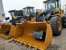 XCMG used 5 ton earthmoving machinery wheel loader ZL50GN price