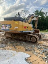 XCMG Official Secondhand Heavy Duty Crawler Excavator with 2.5m3 Rock Bucket XE490DK in Stock