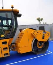 XCMG 12 Ton double drum vibration used road roller machine XD123 for sale