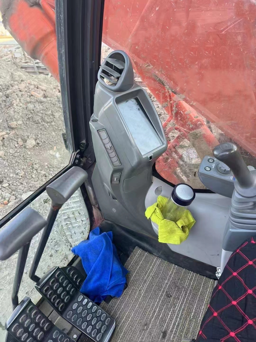 Hitachi Used ZX130 crawler excavator Japan made Hitachi