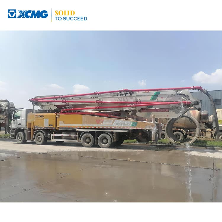 XCMG Official Concrete Construction Machinery HB62V 62m used Mobile Concrete Pump for Sale