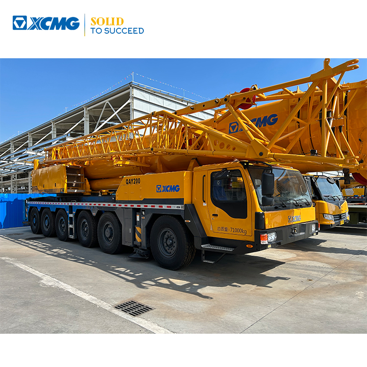 XCMG Official Most popular 200 ton used all terrain crane QAY200 in stock