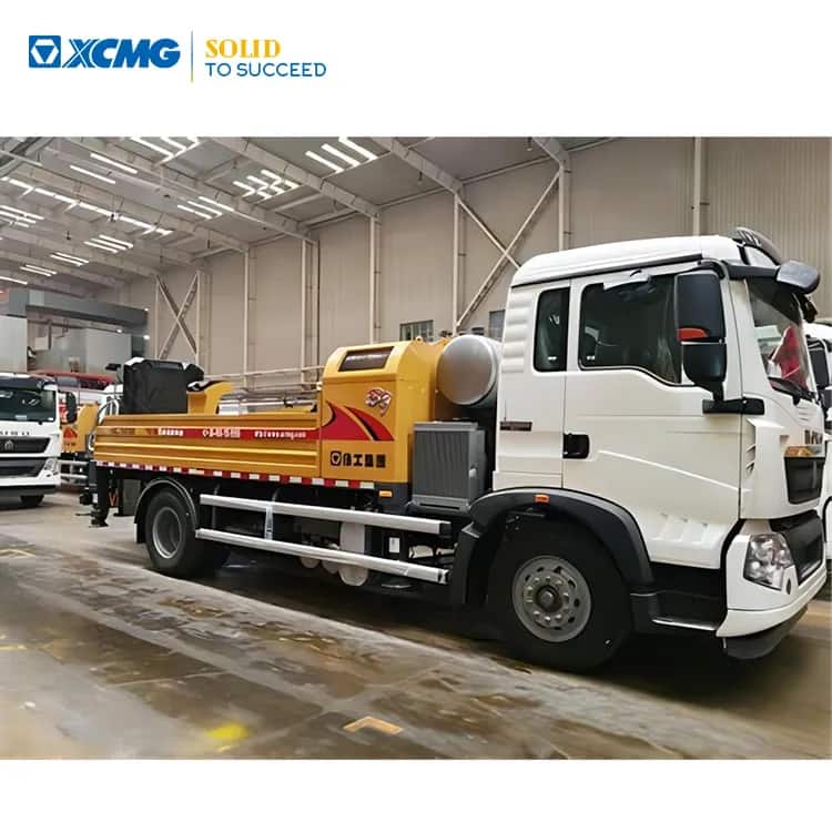 XCMG Official HBC10018K Used Mini Concrete Machinery Concrete Line Pump 15 ton for sale