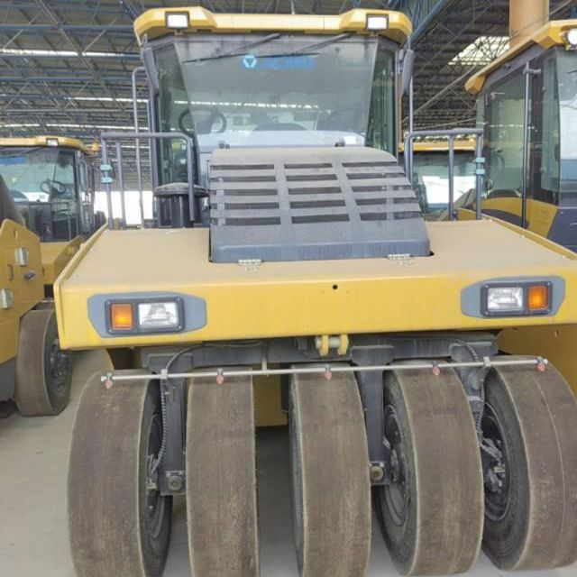 Used XCMG XP303K tire roller (30 tons of rubber wheels)