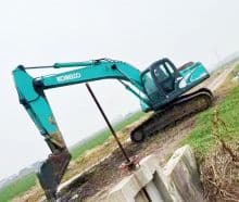 Kobelco used crawler excavator SK200-8 earth moving equipment For sale