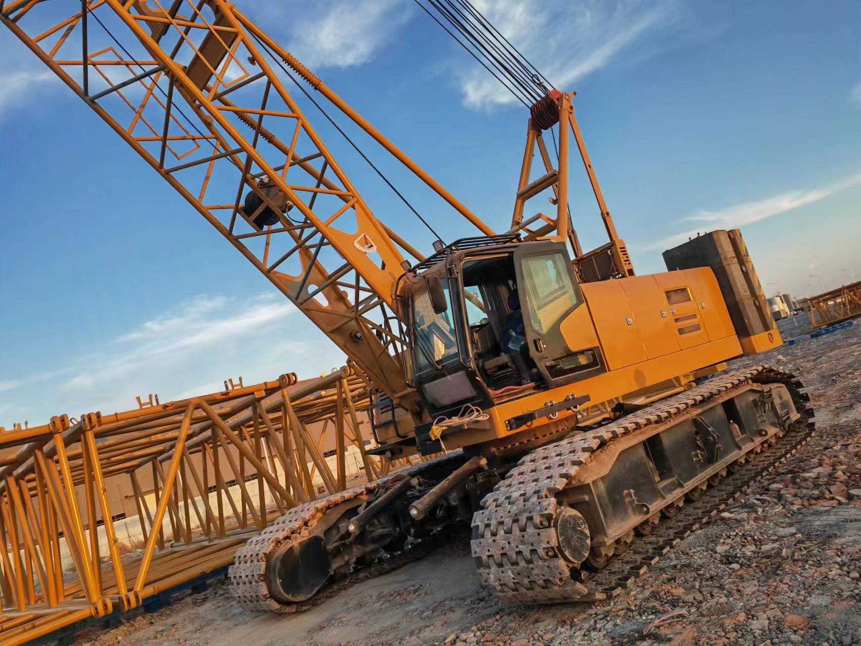 XCMG Hot Sale Used 85 Ton Crawler Crane XGC85 With Best Price, MACHMALL