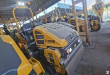 XCMG Official 3 Ton Used Double Drum Vibratory Compactor Road Roller XD120IV Price