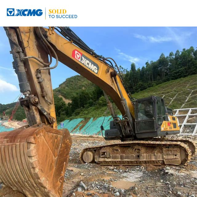 XCMG Official Secondhand Heavy Duty Crawler Excavator with 2.5m3 Rock Bucket XE490DK  in Stock
