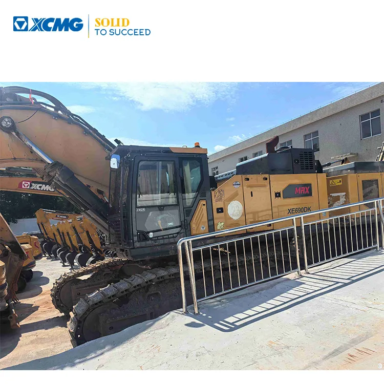 XCMG Official 69Ton Secondhand Digger Crawler Excavator XE690DK With Low Price