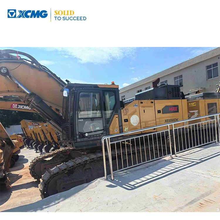 XCMG Official 69Ton Secondhand Digger Crawler Excavator XE690DK With Low Price