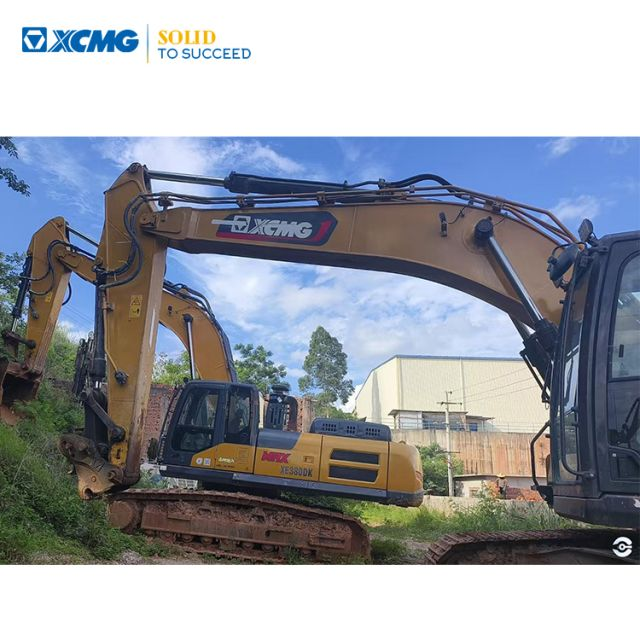 XCMG Second Hand Hydraulic Excavator XE215GA Medium Digger in Good Condition