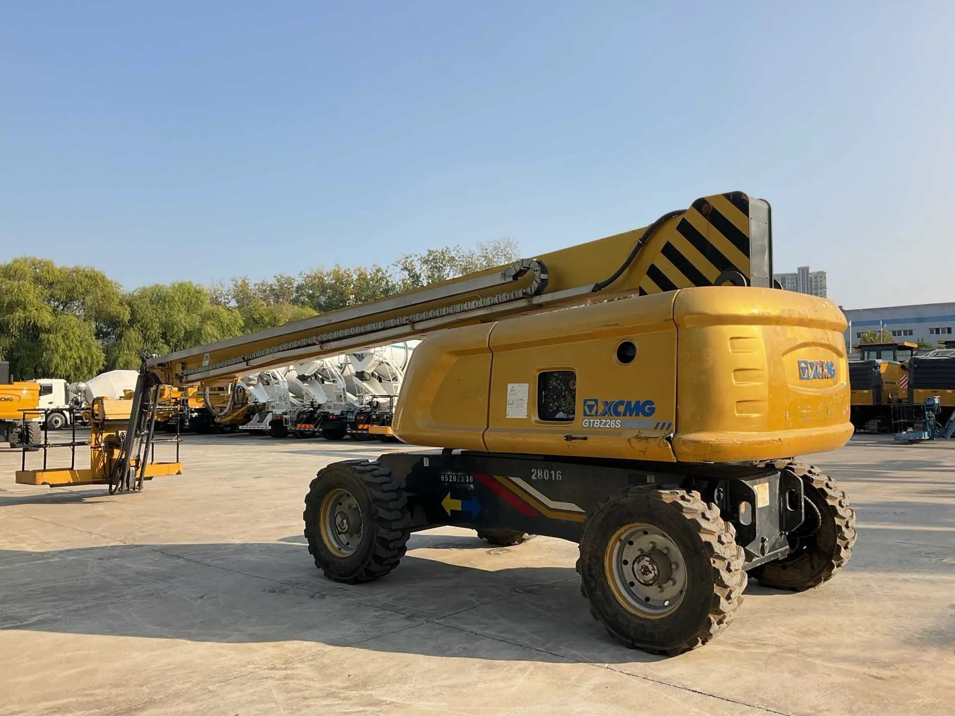 XCMG Factory Used Diesel Aerial Work Platform 2016 Year 26m Cherry