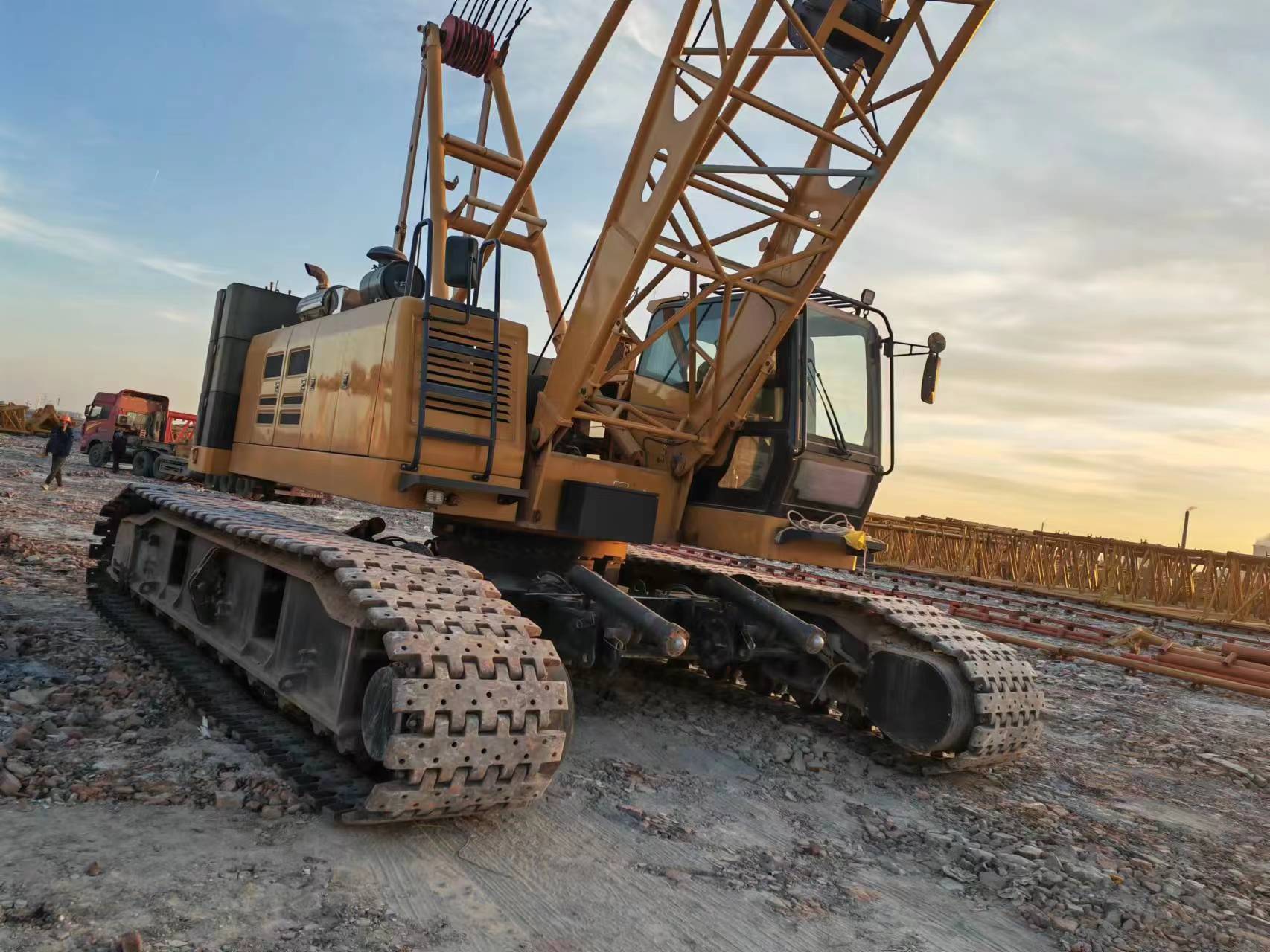 XCMG Hot Sale Used 85 Ton Crawler Crane XGC85 With Best Price, MACHMALL