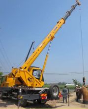 XCMG official 8ton used small truck hydraulic lift crane XCT8L4 for sale