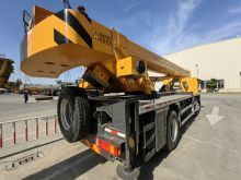 XCMG 2023 Official Brand Used Two-Bridge Small Truck Crane XCT12L5-5 12ton for Sale