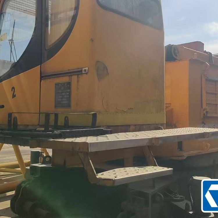 XCMG 2013 Year Second Hand Crawler Crane XGC130 for Sale