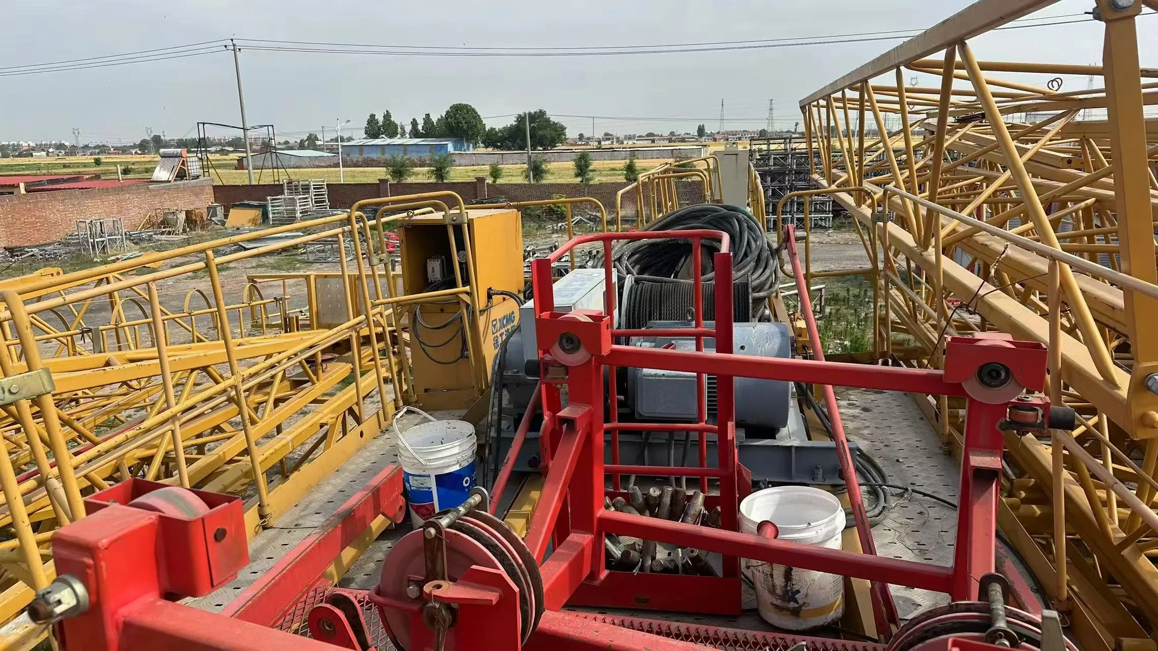 XCMG Factory Used Lifting Machinery 8 Ton Used Flat Top Tower Crane ...