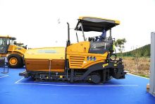 XCMG RP753 Paver Block Making Machine Rubber Track For Mini Asphalt Paver Price