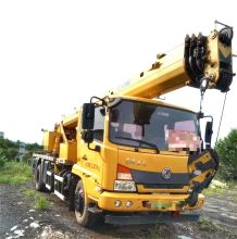 XCMG official 8ton used small truck hydraulic lift crane XCT8L4 for sale