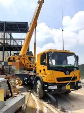 XCMG official 12ton used  mini mobile truck crane XCT12L4 for sale