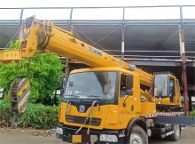 XCMG Offixial Used crane XCT12 12 ton high quality small truck crane for sale