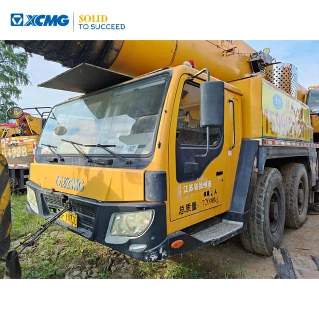 XCMG 2013 year used truck crane QAY260A price for sale