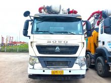 XCMG Official Used Truck Mounted Concrete Pump 52 Meter Boom Concrete Pump Truck Hb52V Price
