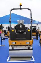 XCMG used vibratory tamping roller 2 ton hand-pushing road roller XMR203