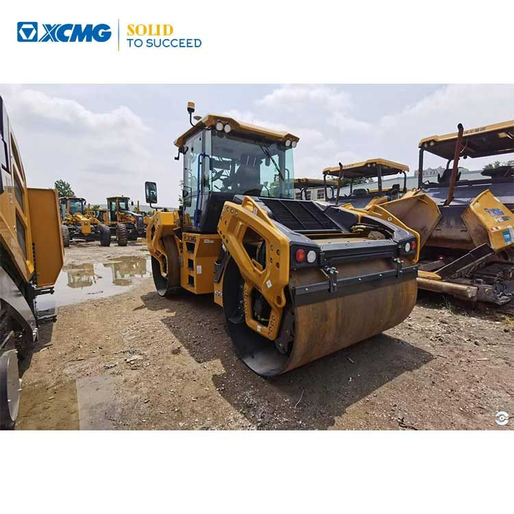 XCMG Official Second Hand Ground Compactor Vibratory Road Roller XD135TIV Hot Sale XCMG Official Second Hand Ground Compactor Vibratory Road Roller XD135TIV Hot Sale