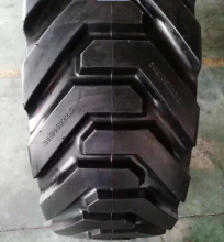 Haulotte Ha260px Boom Lift Foam Filled Tire 385/65D22.5 OTR Outrigger Tire 385 65-22.5