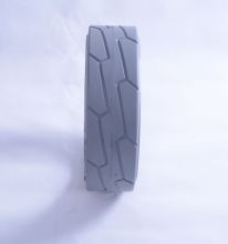 China Solid Tires Manufacturer Topower Product 323x100 Solid Tires