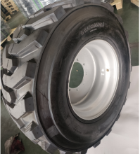 Haulotte Ha260px Boom Lift Foam Filled Tire 385/65D22.5 OTR Outrigger Tire 385 65-22.5
